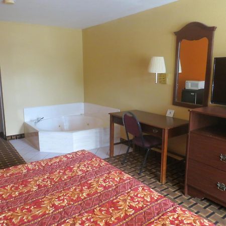 La Grange Executive Inn And Suites Zimmer foto