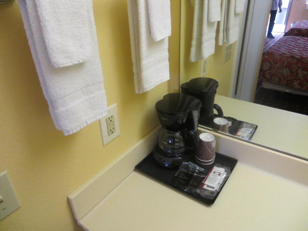 La Grange Executive Inn And Suites Zimmer foto